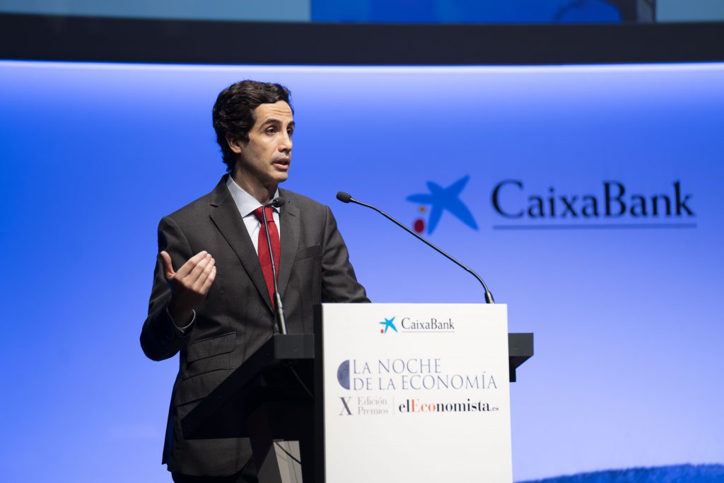 Noche de la Economía premio mejor iniciativa en Formación Global Alumni Pablo Rivas
